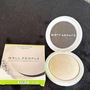W3ll People Superpowder Brightener - Pearl